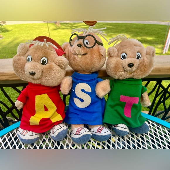 1983 Alvin, Simon, & Theodore Dolls - Picture 1 of 8